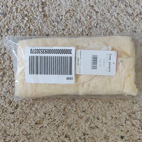 NEW $98 FREE PEOPLE SECRET ADMIRER LACE BLOUSE - Picture 13 of 14